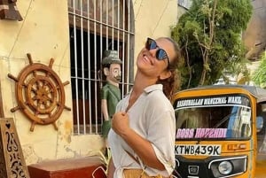 Mombasa: tour a pie guiado por la ciudad en tuk-tuk.