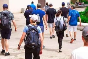 Mombasa: tour a pie guiado por la ciudad en tuk-tuk.