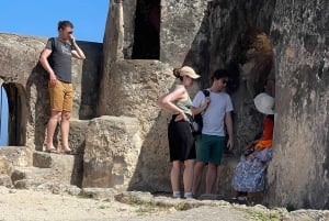 Mombasa City Tour, Fortjesus, Oldtown, Tusks e Spice Market.