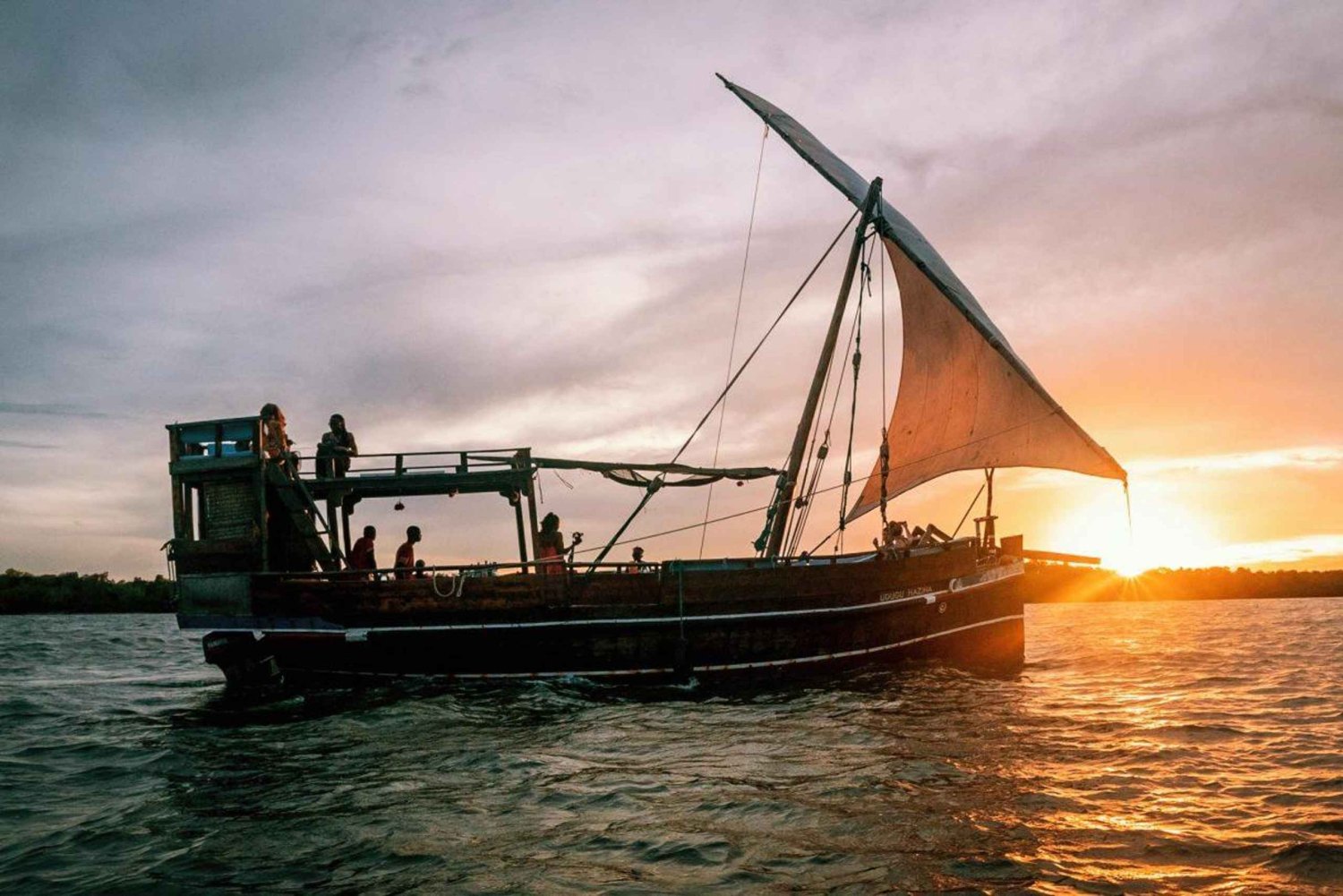 Mombasa: Dhowkryssning på kvällen med middag