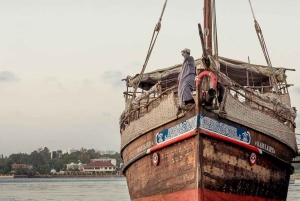 Mombaça: Cruzeiro noturno de dhow com jantar