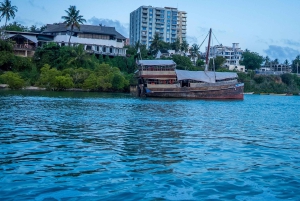 Mombaça: Cruzeiro noturno de dhow com jantar