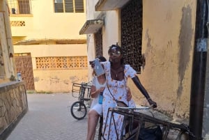 MOMBASA:FortJesus,OldTown,SpiceMarket, Shiva Temple DayTour.
