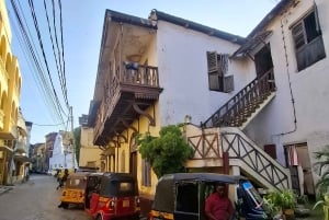 MOMBASA:FortJesus,OldTown,SpiceMarket,ShivaTemple,TuktukRide