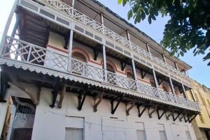 MOMBASA:FortJesus,OldTownOstrichAntelopeGiraffeOryx,WildTour