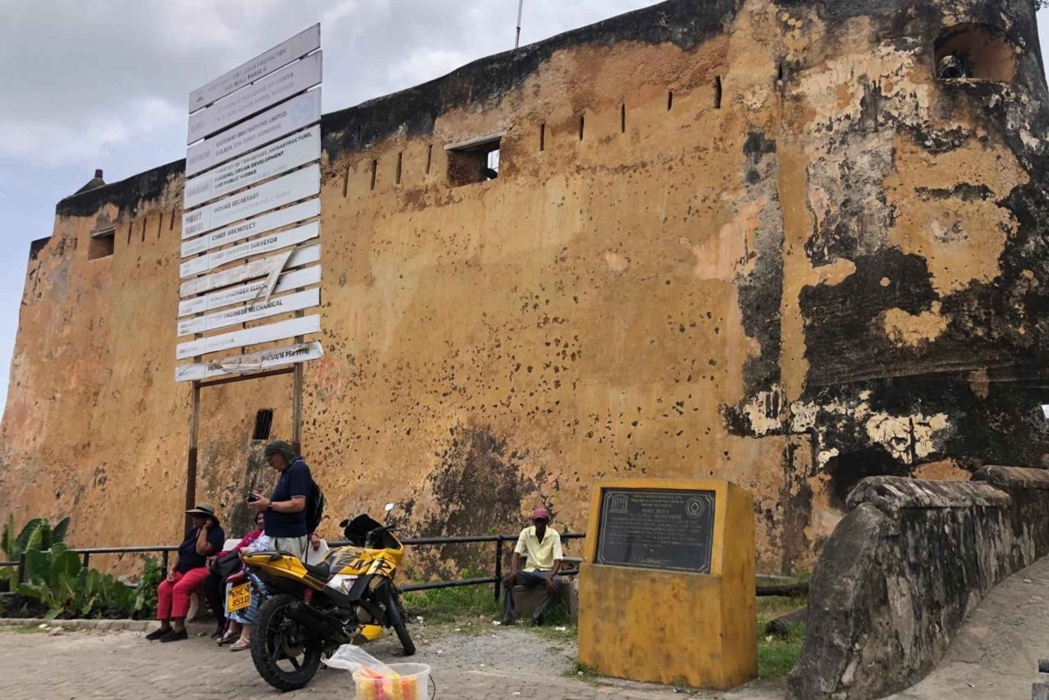 Mombasa heldags byutflukt - Fort Jesus og Haller park.