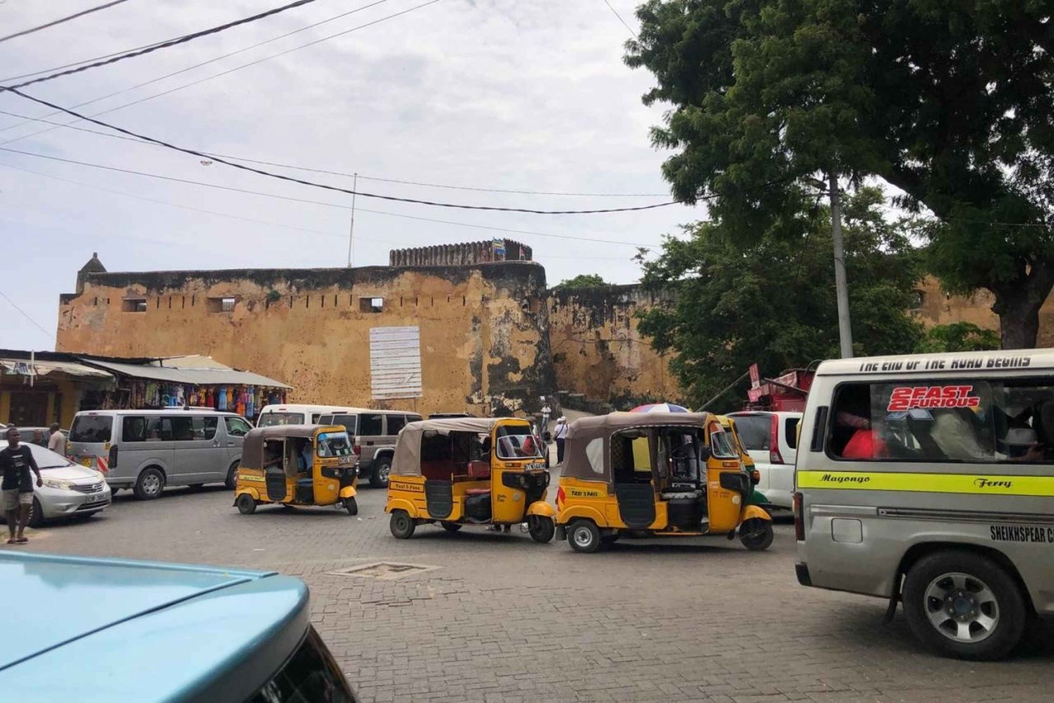 Mombasa heldags byutflukt - Fort Jesus og Haller park.