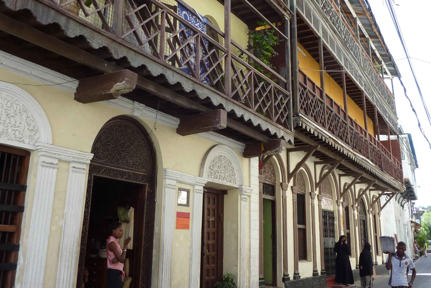 Heldagsutflykt i Mombasa och Nguuni naturreservat