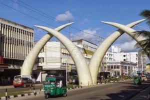 Mombasa: Tusks, Fort Jesus, Old Town, Beach and City Tour