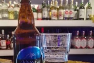 モンバサ：ナイトライフツアー（ワインの試飲とディナー付き）