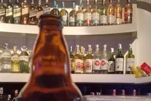 モンバサ：ナイトライフツアー（ワインの試飲とディナー付き）