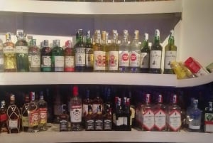 モンバサ：ナイトライフツアー（ワインの試飲とディナー付き）