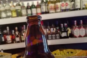 モンバサ：ナイトライフツアー（ワインの試飲とディナー付き）