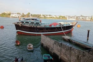 MOMBASA: Fort Jesus, Stare Miasto, żyrafa, strusie, oryksy, elandy, dzika wycieczka