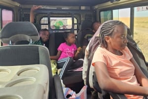 Mombasa: Tsavo East National Park päiväretki lounaalla.