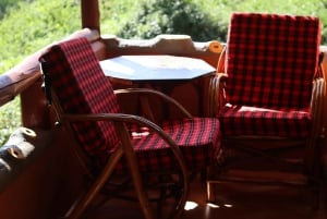 Nairobi: Amboselin kansallispuisto, yön yli kestävä safarikierros