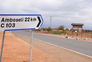 Nairobi: Amboselin kansallispuisto, yön yli kestävä safarikierros