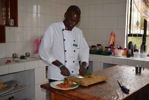 Nairobi: Amboselin kansallispuisto, yön yli kestävä safarikierros