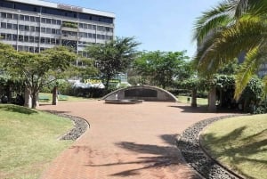 Nairobi: parque conmemorativo del 7 de agosto y tour a pie guiado por la ciudad