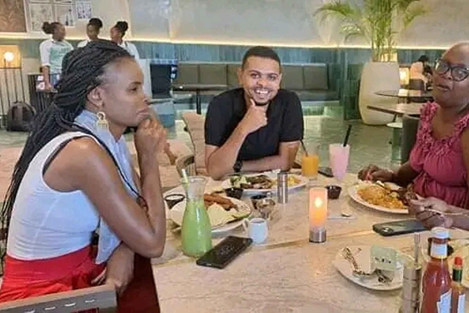 Nairobi: Carnivore Restaurant Dining Experience with Pickup