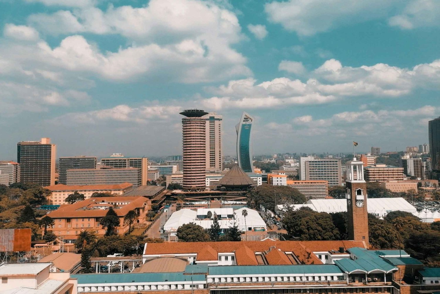 Nairobi CBD Walking Tour: Stories, Streets & Local Flavors