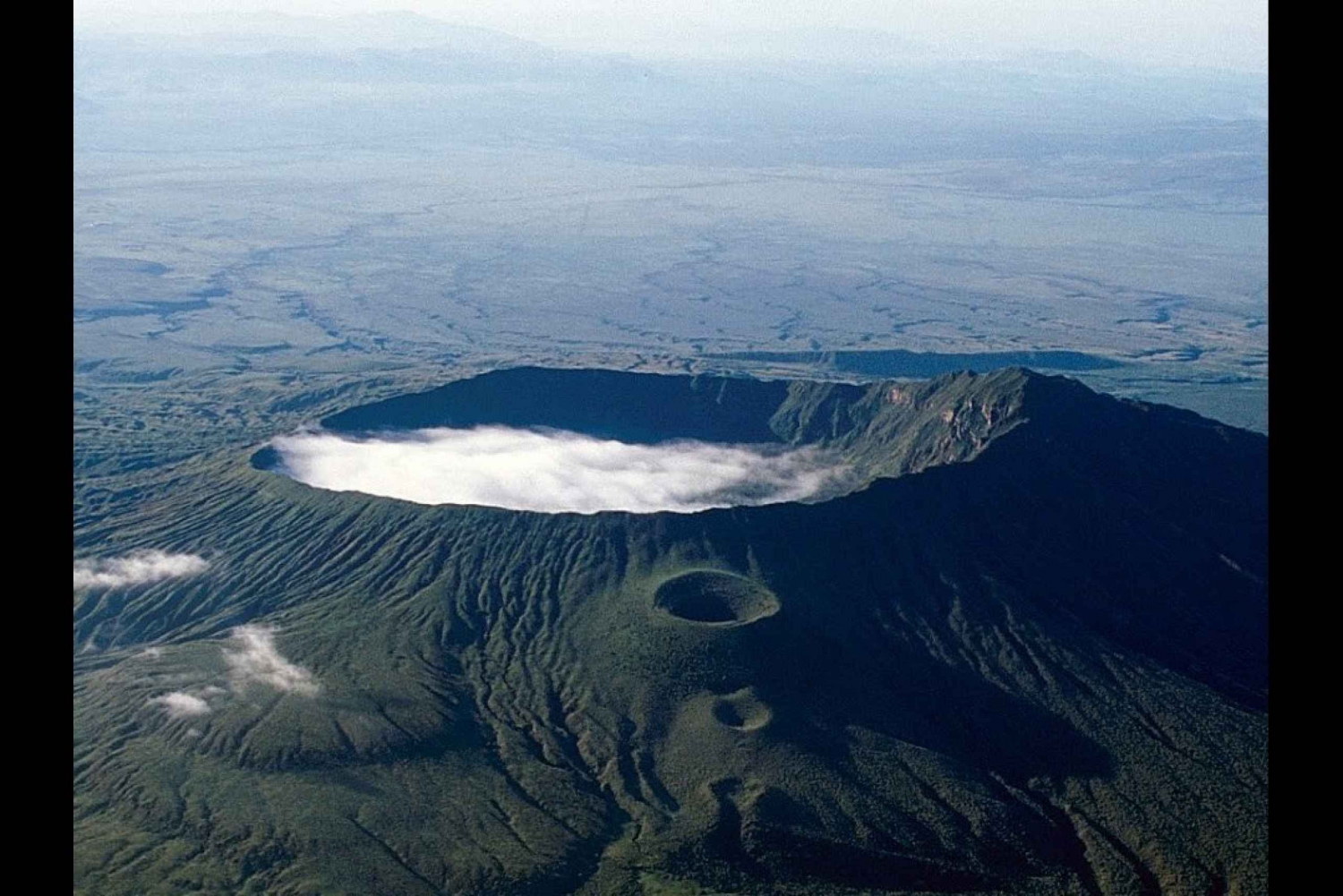 Nairobi: Full-Day Mount Longonot Hike with Boat Tour