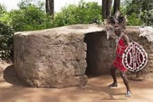 Nairobi: Giraffe Center, Beads Factory & Bomas of Kenya Tour