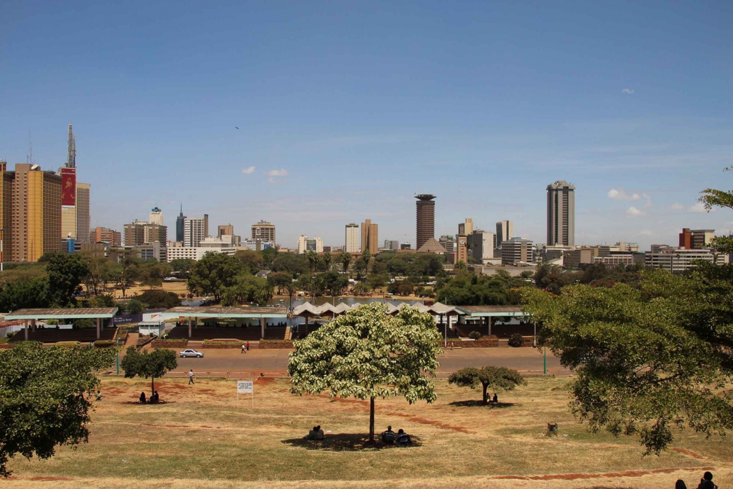 Nairobi: Guided City Tour with Nairobi National Museum Entry