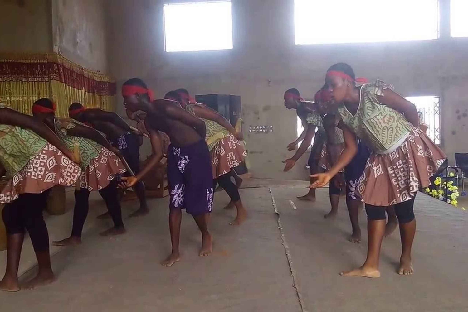 Nairobi: Escursione guidata ai Bomas of kenya e alle perline di Kobe