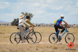 Nairobi: Guided Wildlife Cycling Safari with Transfer & meal