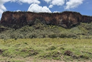 Nairobi: Hell’s Gate Park Cycling & Lake Naivasha Tour