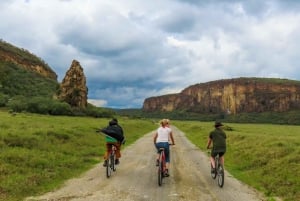 Nairobi: Hell's Gate National Park and Lake Naivasha Tour