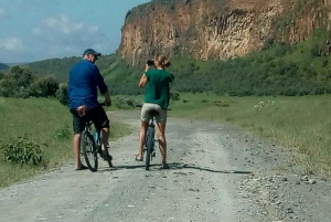 Nairobi: Hell's Gate National Park Tour with Guide