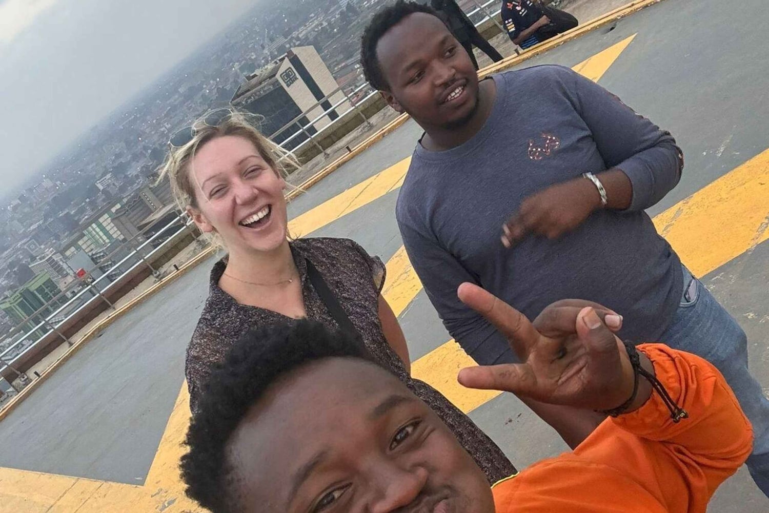 Nairobi: tour a pie guiado por puntos destacados históricos y modernos