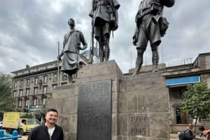 Nairobi: tour a pie guiado por puntos destacados históricos y modernos