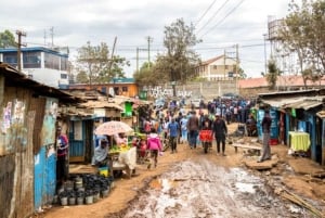 Nairobi: tour mattutino di Kibera con tè keniota e mandazi