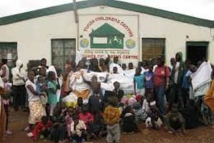 Nairobi: Excursão a pé guiada pela favela de Kibera com serviço de busca no hotel