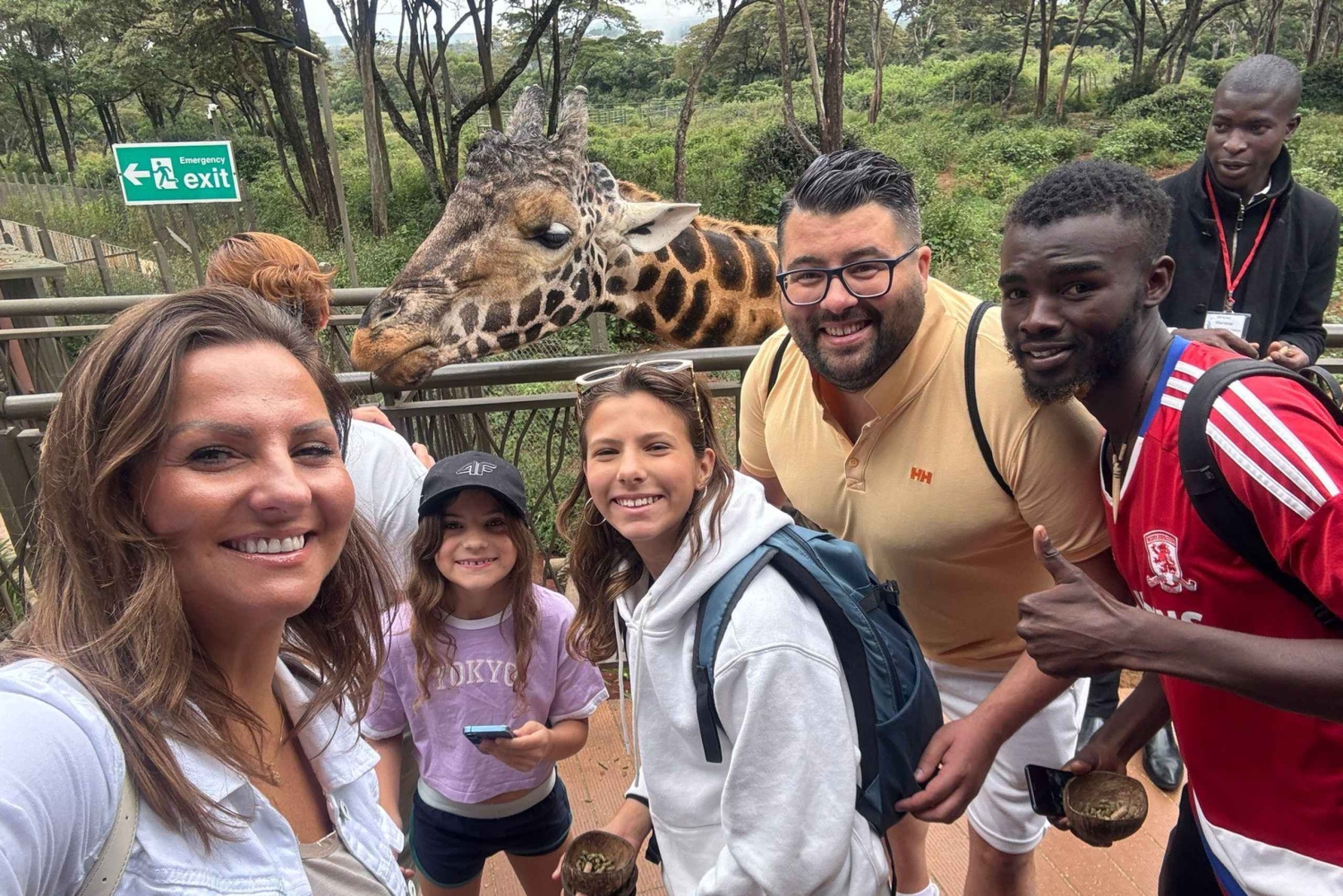 ナイロビ：キベラ スラム（チョコレート シティ）ガイド付きウォーキング ツアー