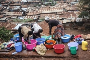 Nairobi: ,Kibera slumområder Guidet tur med beboer.