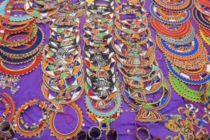 Nairobi: Markets & Downtown Tour with Strongest Man