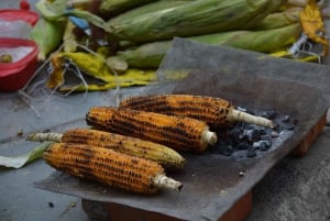 Nairobi: Matatu Ride and Street Food Tour