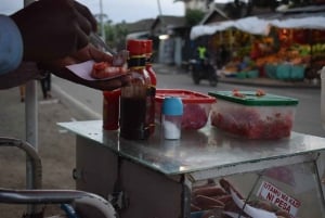 Nairobi: Matatu Ride and Street Food Tour