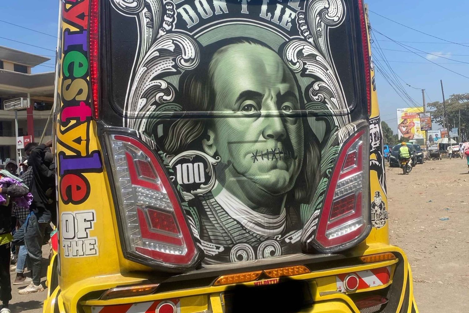 Nairobi: Matatu Safari, Uhuru Park & KICC Rooftop City Tour