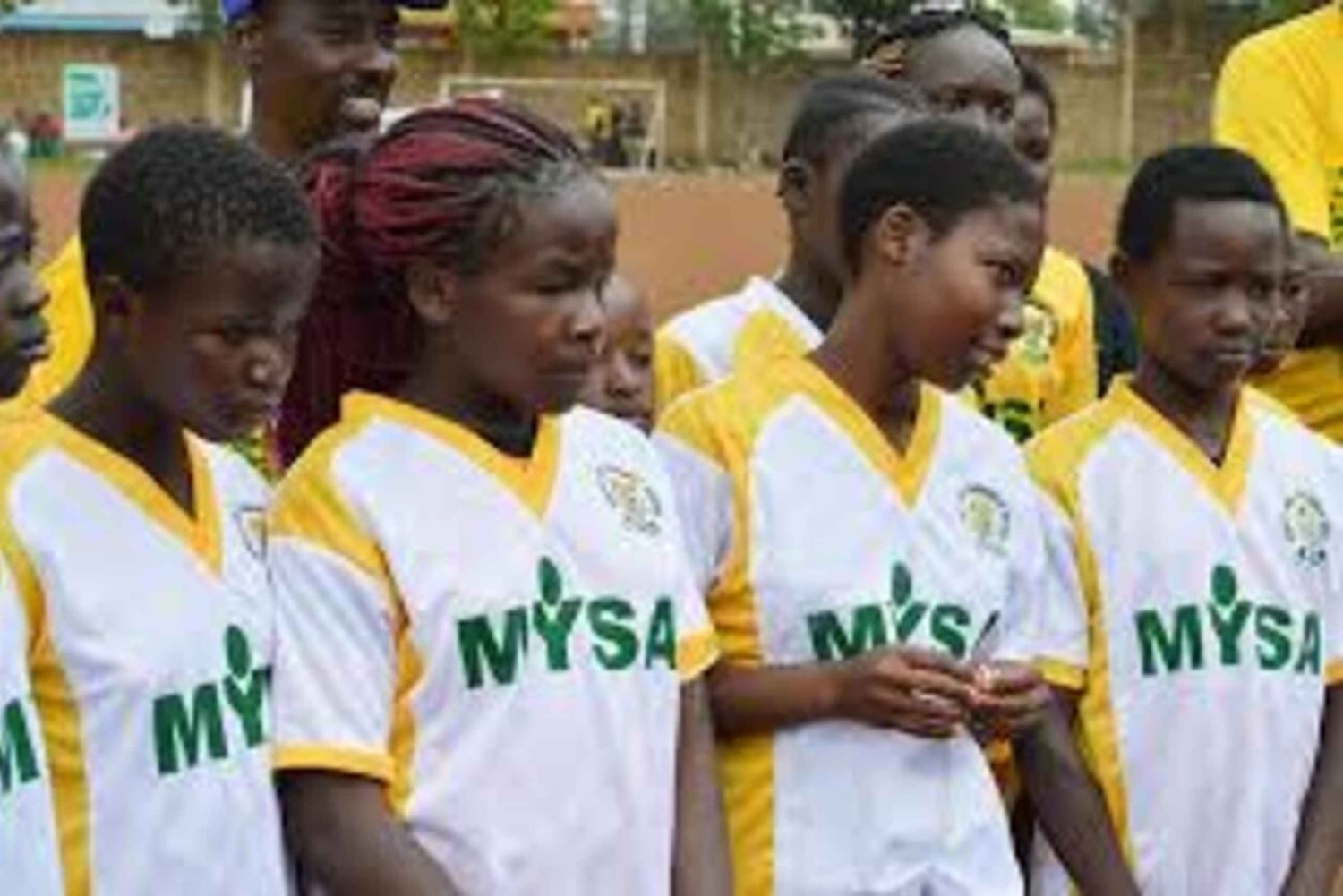 Nairobi: Matharen yhteisökierros urheilun ja musiikin parissa