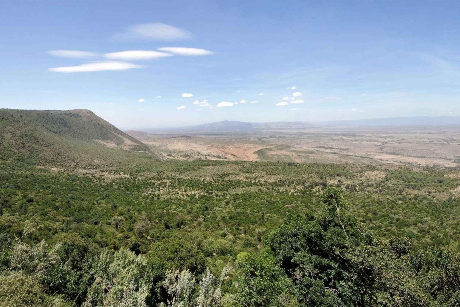 Nairóbi: Viagem de 1 dia de ciclismo e caminhada no Monte Longonot