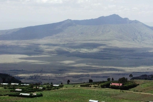 Nairobi: Tagestour zum Mount Longonot mit Radfahren und Wandern