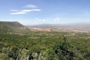 Nairóbi: Viagem de 1 dia de ciclismo e caminhada no Monte Longonot