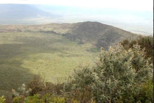Nairóbi: Viagem de 1 dia de ciclismo e caminhada no Monte Longonot