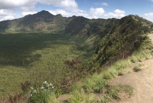 Nairobi: Caminhada ao amanhecer no Monte Longonot com guia