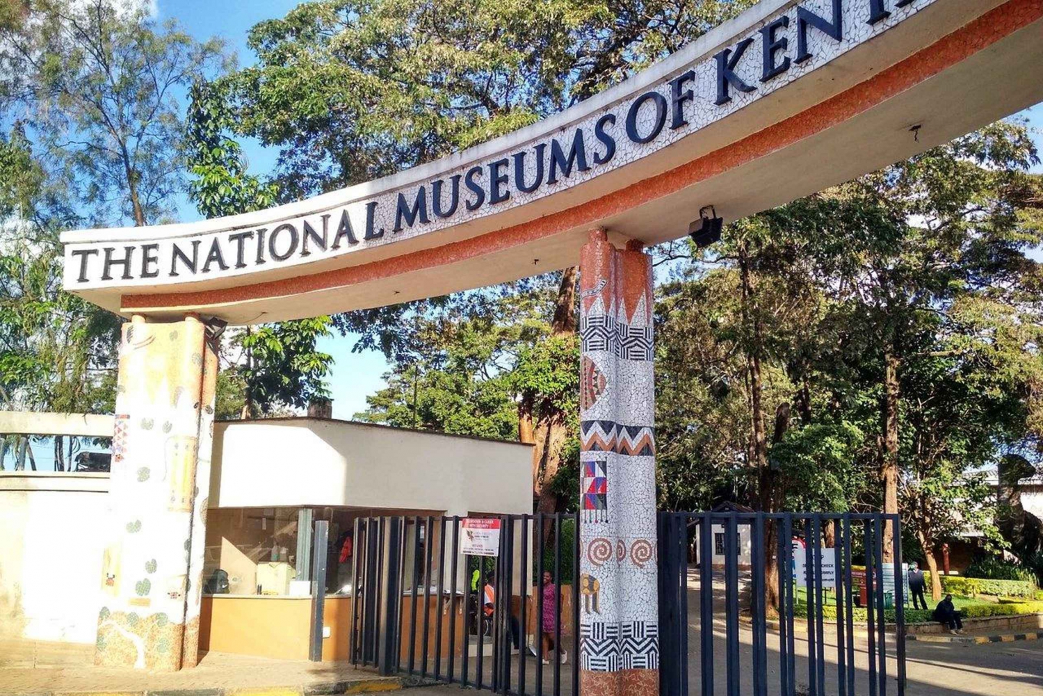 Nairobi: National Museum ,Karen Blixen & Bomas of Kenya Tour